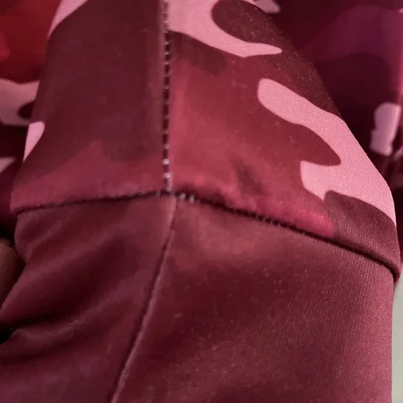 NFL Retired Print, Washington Redskins, Red Cammo, Size Medium - Picture 5 of 8